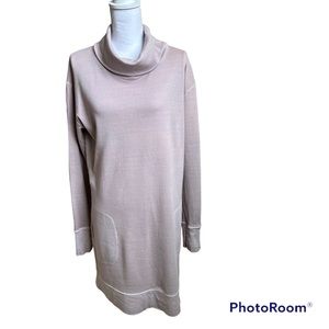 Athleta women’s tunic/dress in dusty rose/taupe color in size medium.